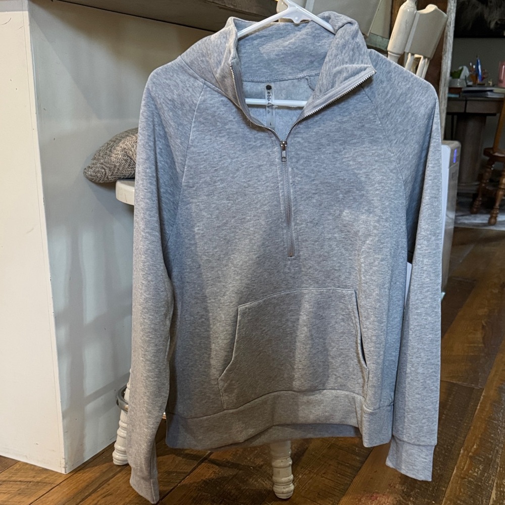 Women's Gray Zip-Up Sweater